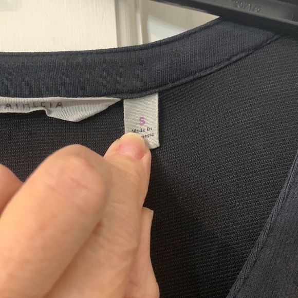 Athleta Navy Dress size small split neck short sleeves good used condition - Picture 5 of 8